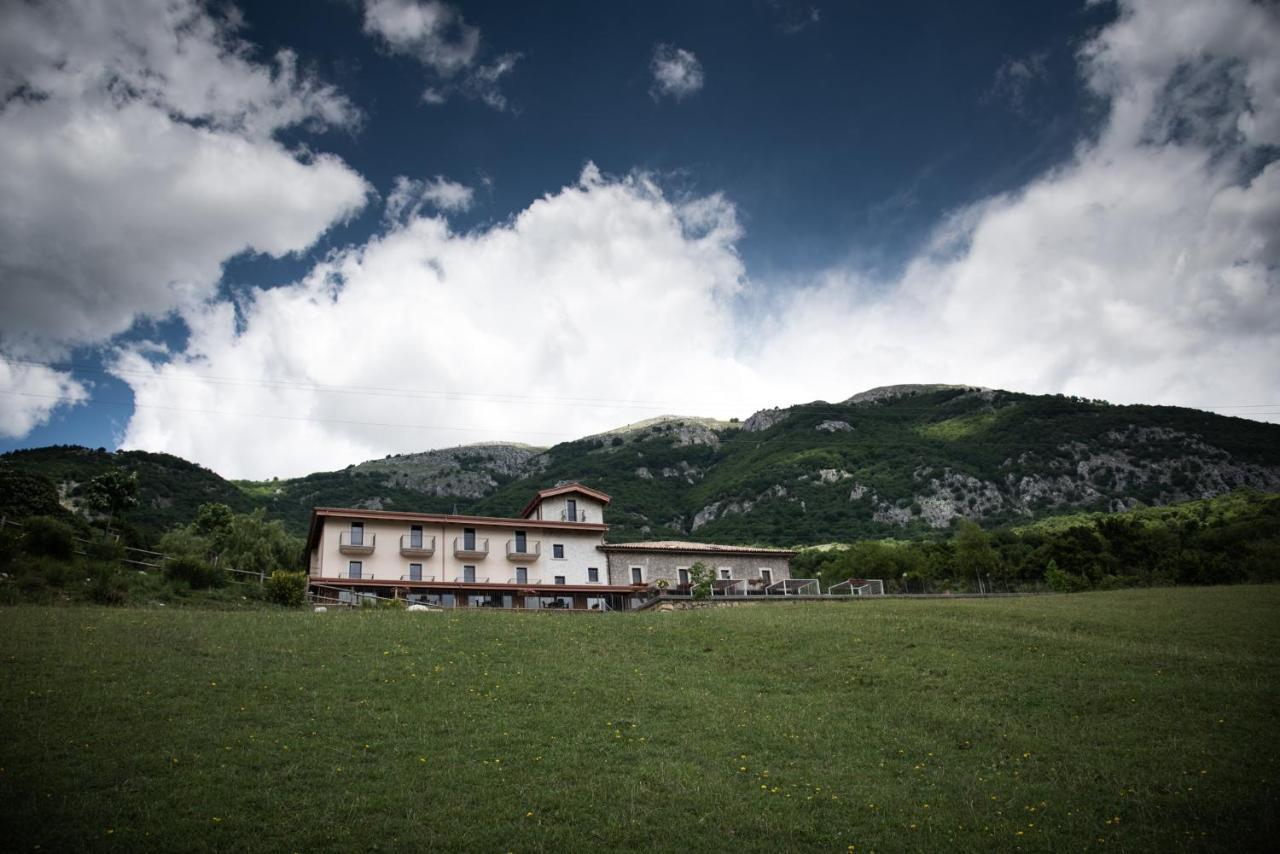 La Poiana Hotel Barrea Luaran gambar